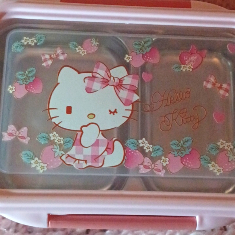 Hello Kitty Bento Box